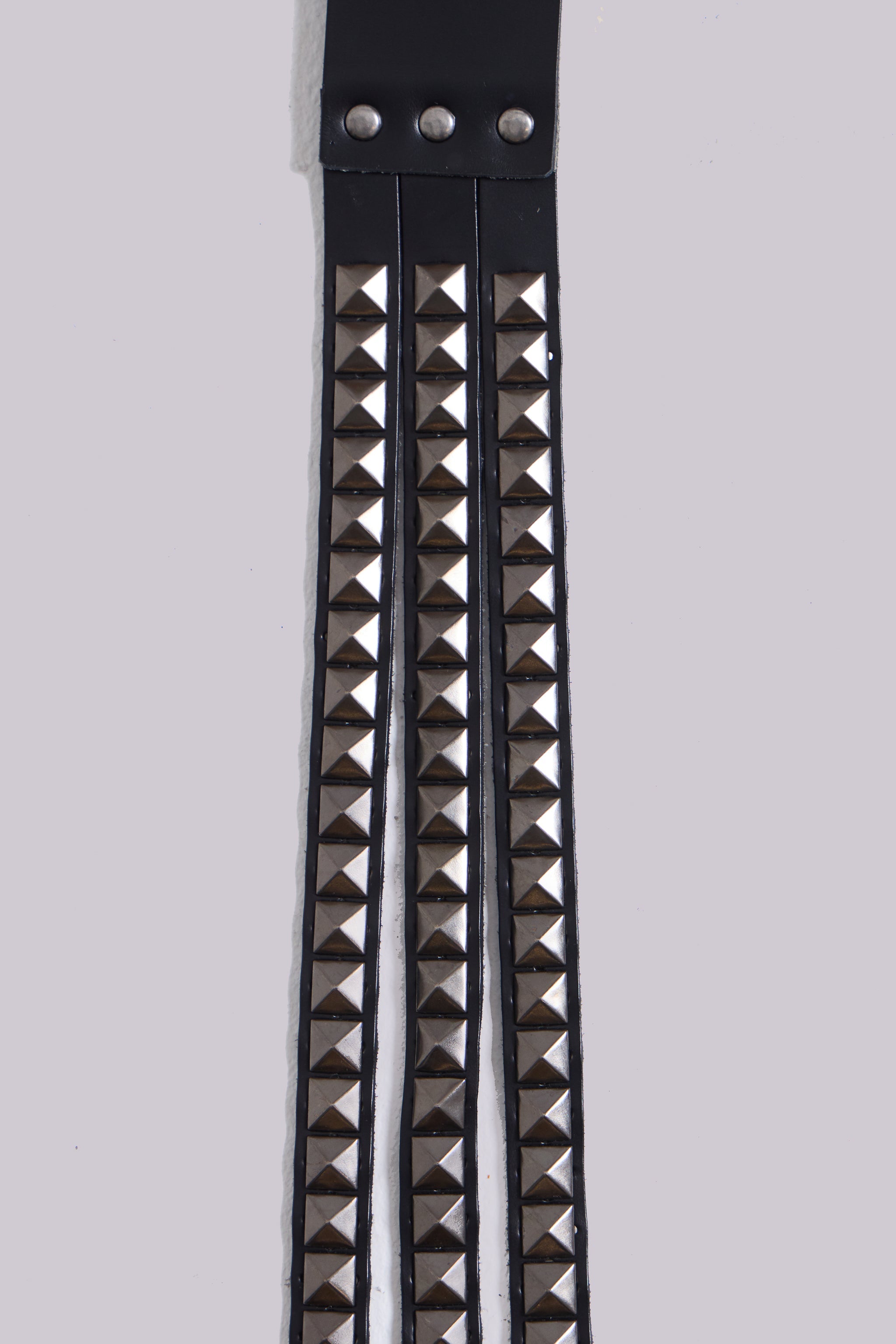 3 ROW PYRAMID STUD BELT