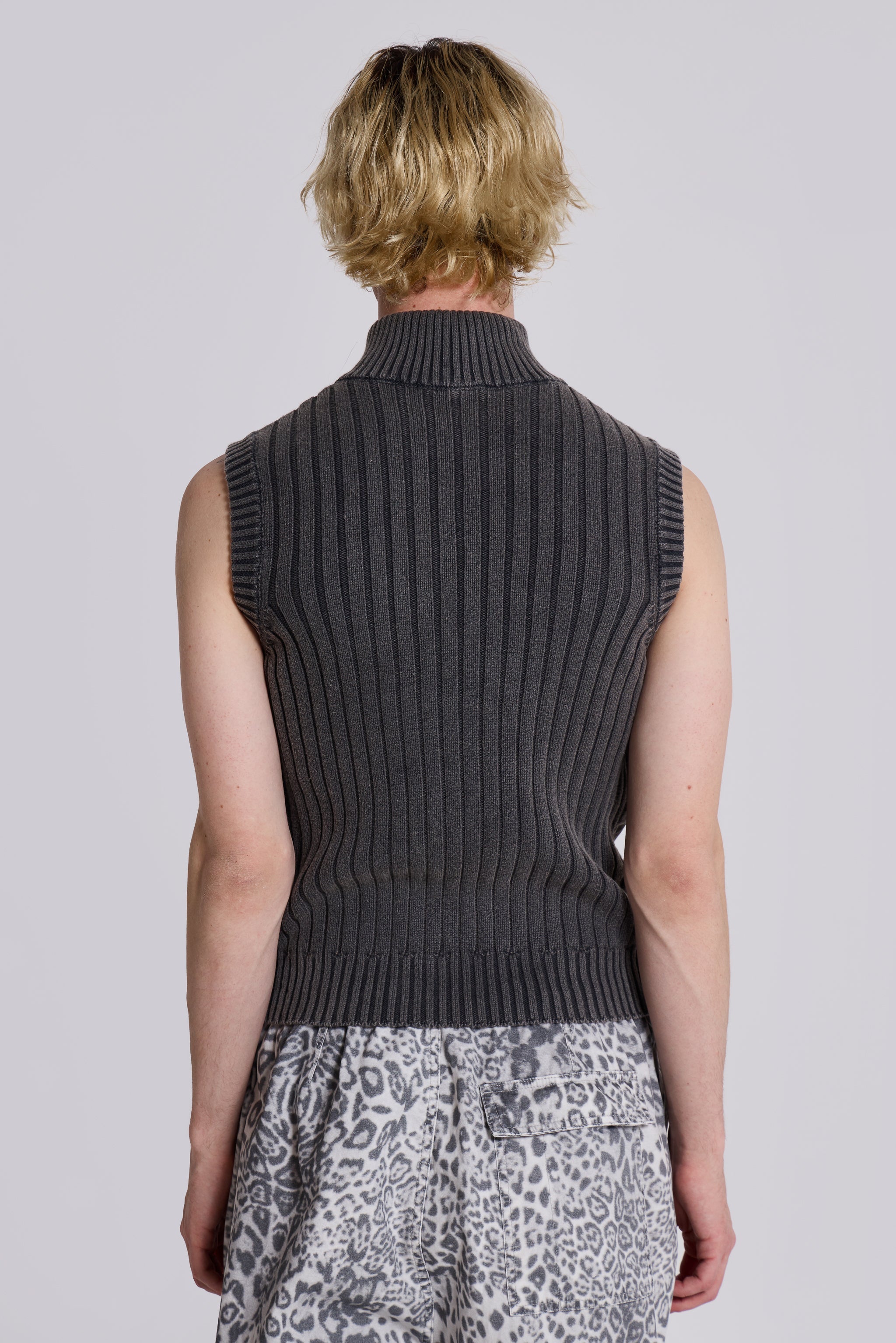 Machina Knit Vest