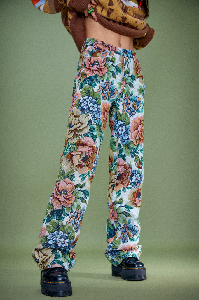 Woven Vintage Floral Slouchy Fit Jeans